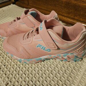 Girls Fila Running Shoes, big kids size 4.5, pink with light blue